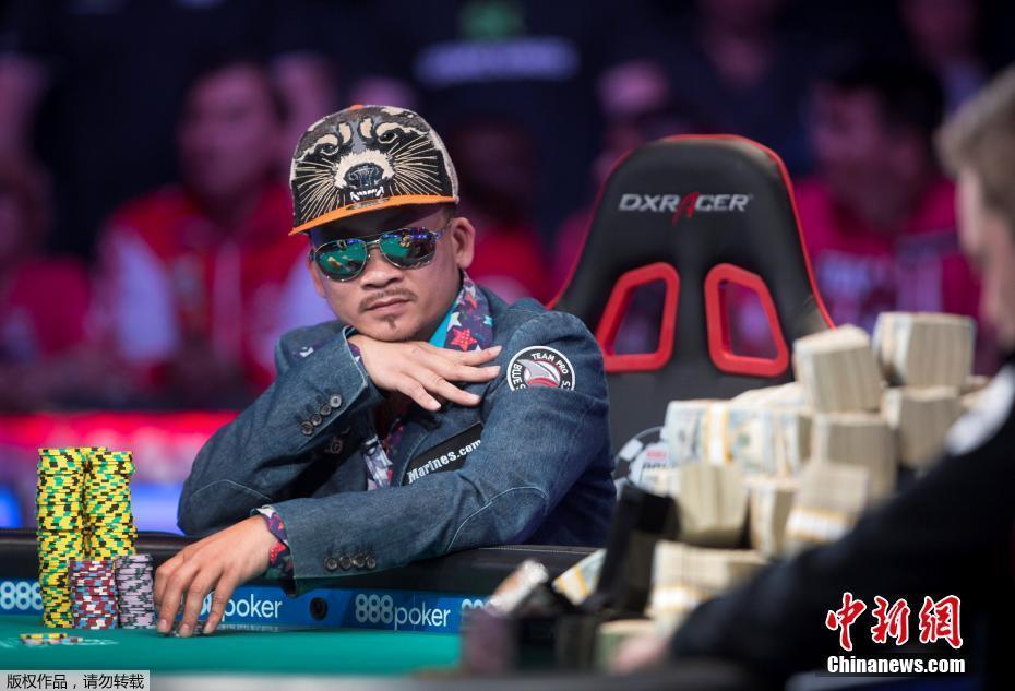 德州扑克系列赛决赛举行 扑克高手竞逐丰厚大