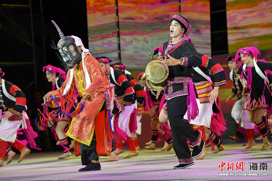 2018海南黎族苗族传统节日"三月三"拉开帷幕(16)