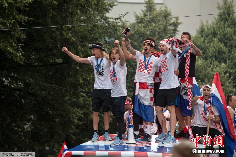虽败犹荣!克罗地亚民众迎接国家足球队凯旋(2