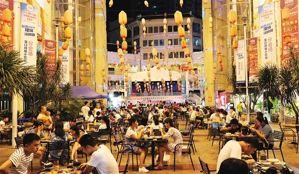 夜骑听涛烧烤赏月 椰城海口最是精彩夜生活(图