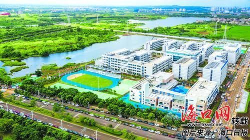 基础设施完善的上海世外附属海口学校目前已投入使用。