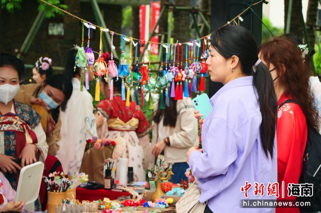 海口琼山举行“花朝雅事”国风雅集。凌楠 摄