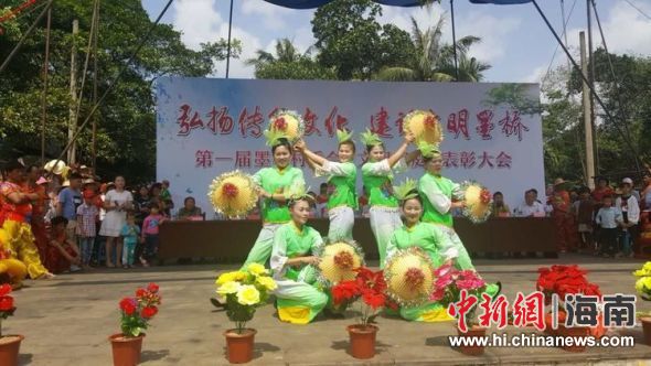 红旗镇举办文明家庭创建表彰活动