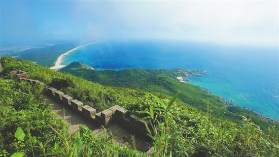 文昌铜鼓岭。 水木 摄