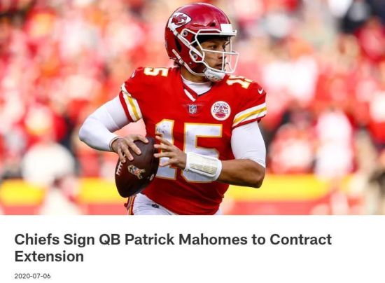 酋长队在官网发布消息,宣布与马霍姆斯续约.