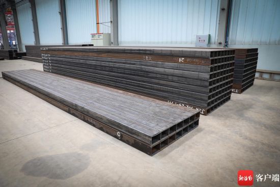 加工成型的钢结构墙.记者 姚皓 摄