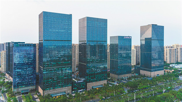 海口市国兴大道中段的大英山cbd核心区.海南日报记者 宋国强 摄