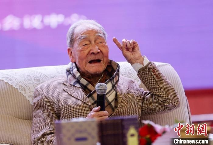 视频:中国翻译界泰斗许渊冲家中安详离世 留下未竟著作《百年梦》