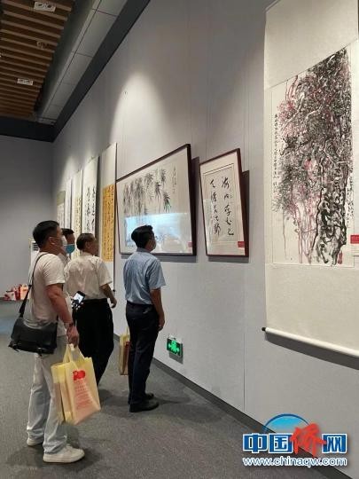 海南举办庆祝建党百年书画邀请展 侨胞书画作品参展