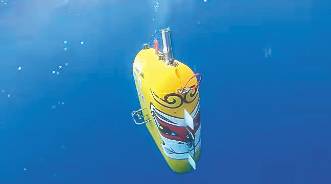 科考团队四人组,随"奋斗者"号载人潜水器顺利完成了8次下潜作业任务,1