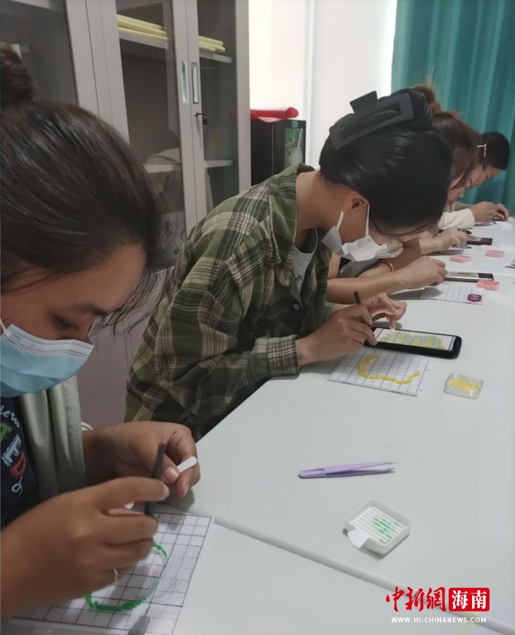 3��26�գ����Ͼ�ҵ��վ���ھ���վ�ٰ�ƴ���ֹ�������ѵ�Ρ� ʩС����ͼ