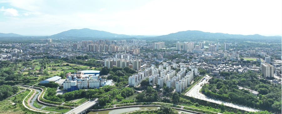 屯昌县城航拍。林小丹 摄