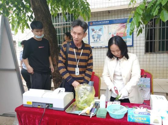 琼山区云龙镇开展2020年“食品安全宣传周”主题宣传活动。
