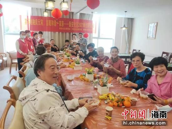 海口美兰区海甸街道新安社区举办庆元宵活动。美兰区委宣传部供图